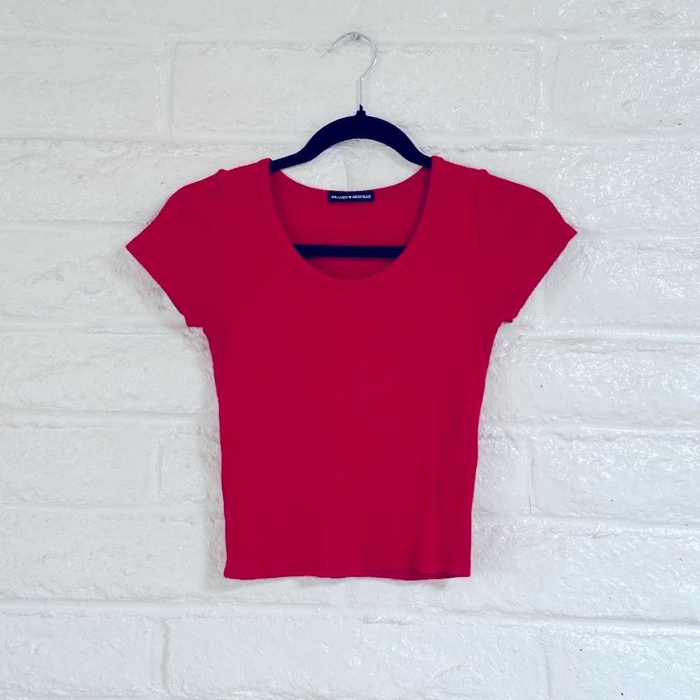 Brandy Melville red crop top.T-shirt